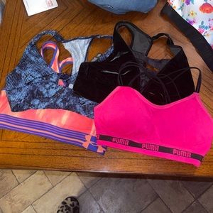 Sports bra lot